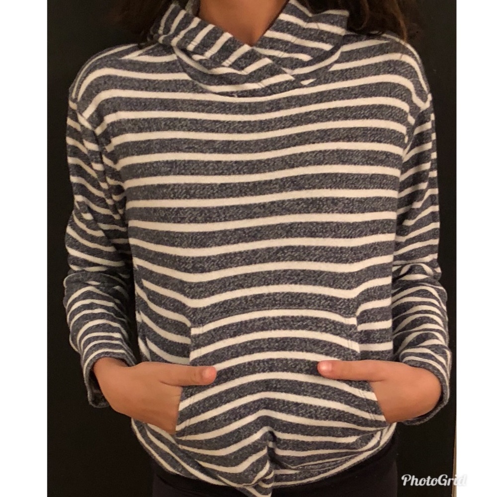 Forever 21 Blue & White Striped Sweatshirt